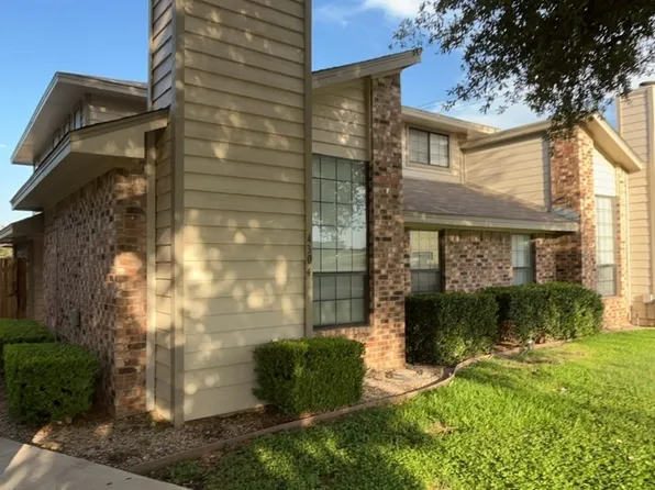 4304 Hulen Cir E, Fort Worth, TX 76133