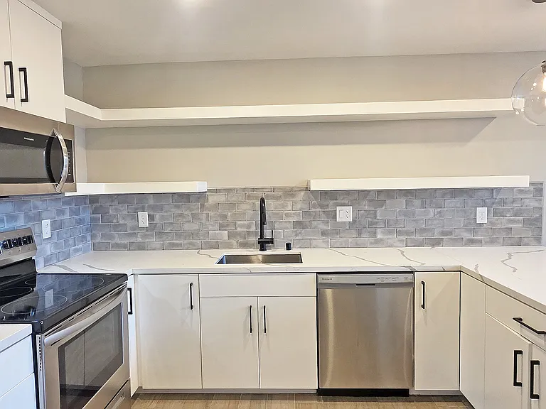 2716 N St #105 — Photo 4
