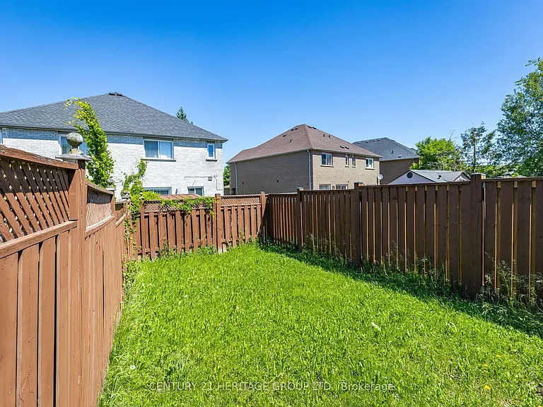 8 Caruso Dr — Photo 25