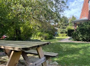 2 McClure Dr, Lakewood, OH 44107