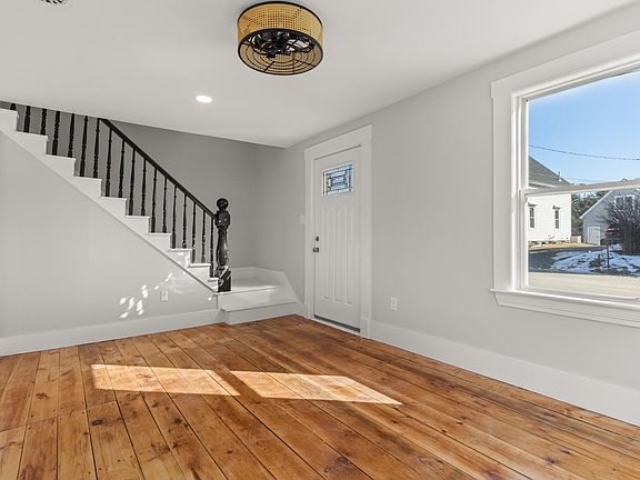 5th image of 30 Meader St