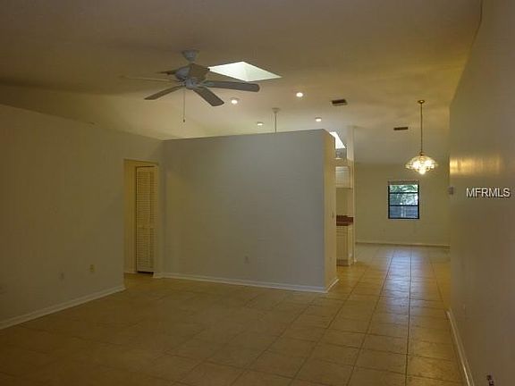 3rd image of 5577 Colonial Oaks Blvd