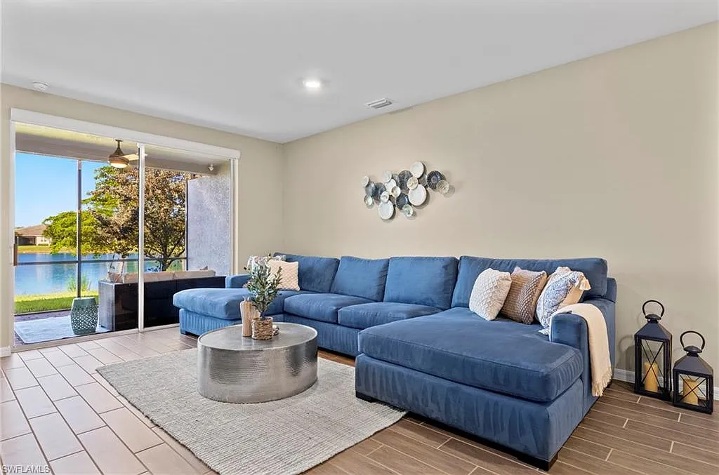 2 bed, 2.0 bath, 1519 sqft, $7,000 — Photo 3