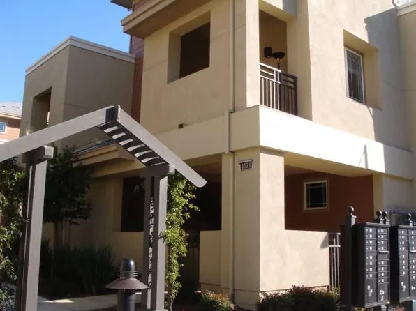 3721 Feather Ln, Palo Alto, CA 94303