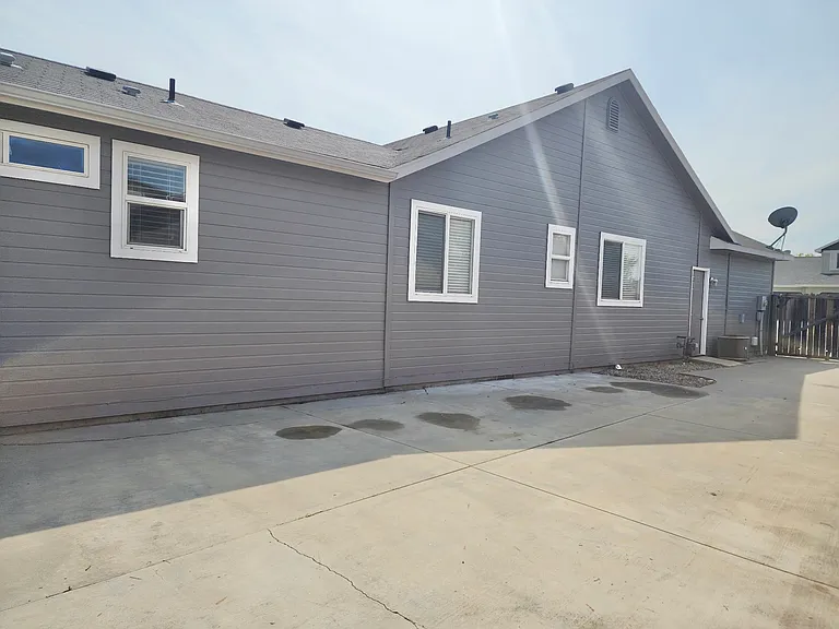 16384 Rainbow Dr — Photo 38