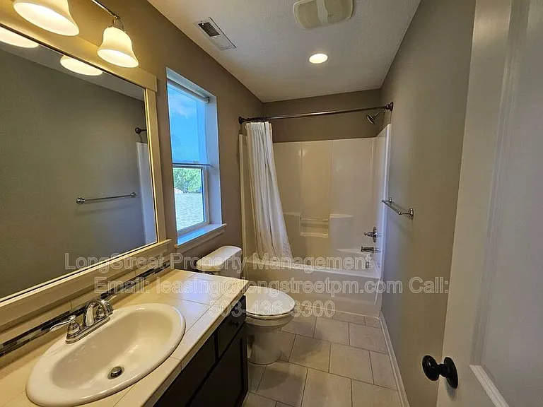 6458 NE 8th Ave — Photo 38