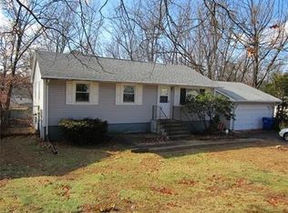 370 Tiffany St, Springfield, MA 01108