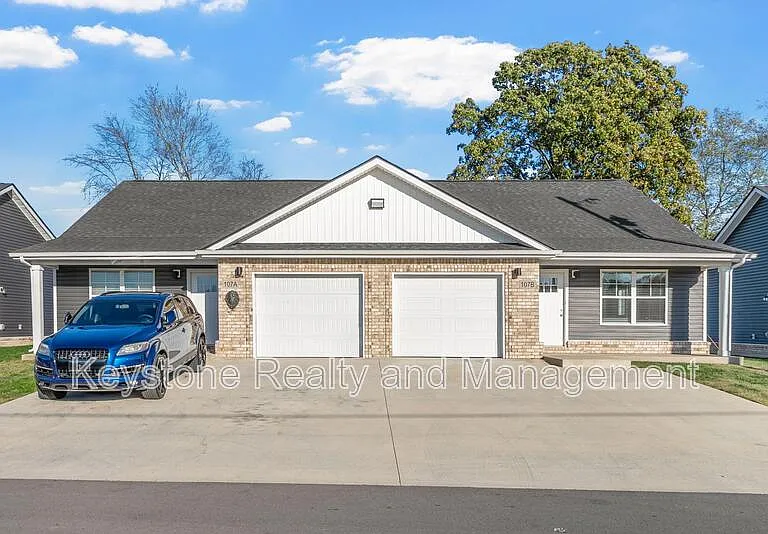 105 Mace Ln — Photo 1