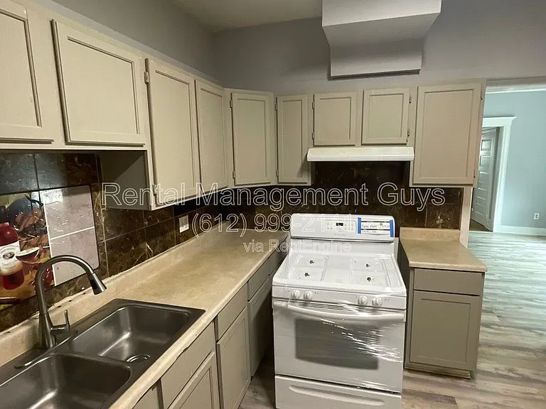 2931 Bryant Ave N #2 — Photo 2