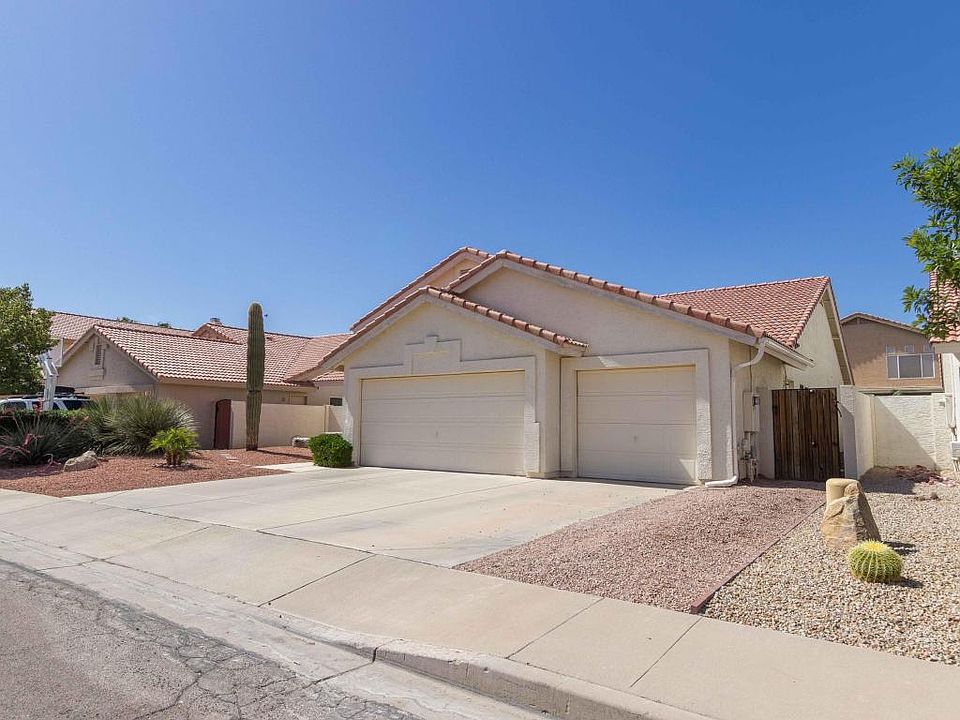 1st image of 3902 E Windsong Dr