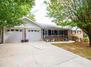 3751 Sherwood Dr, Douglasville, GA 30135