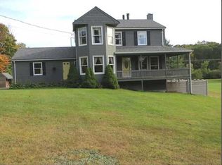 251 W Wrentham Rd, Cumberland, RI 02864