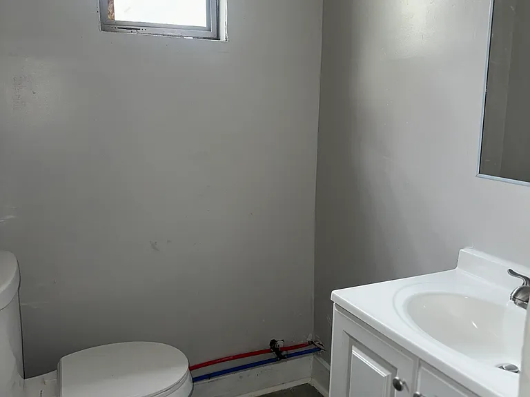 1904 Lamar Ave — Photo 5