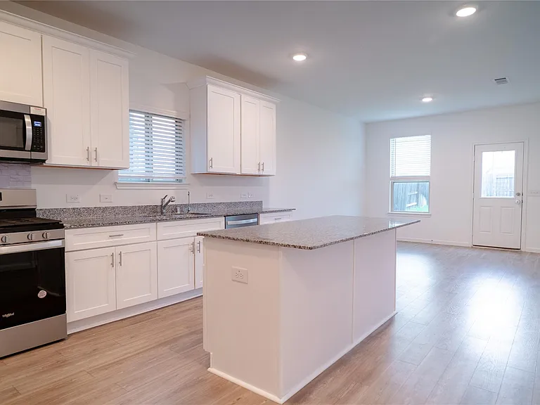8214 Star Terrace Dr — Photo 8