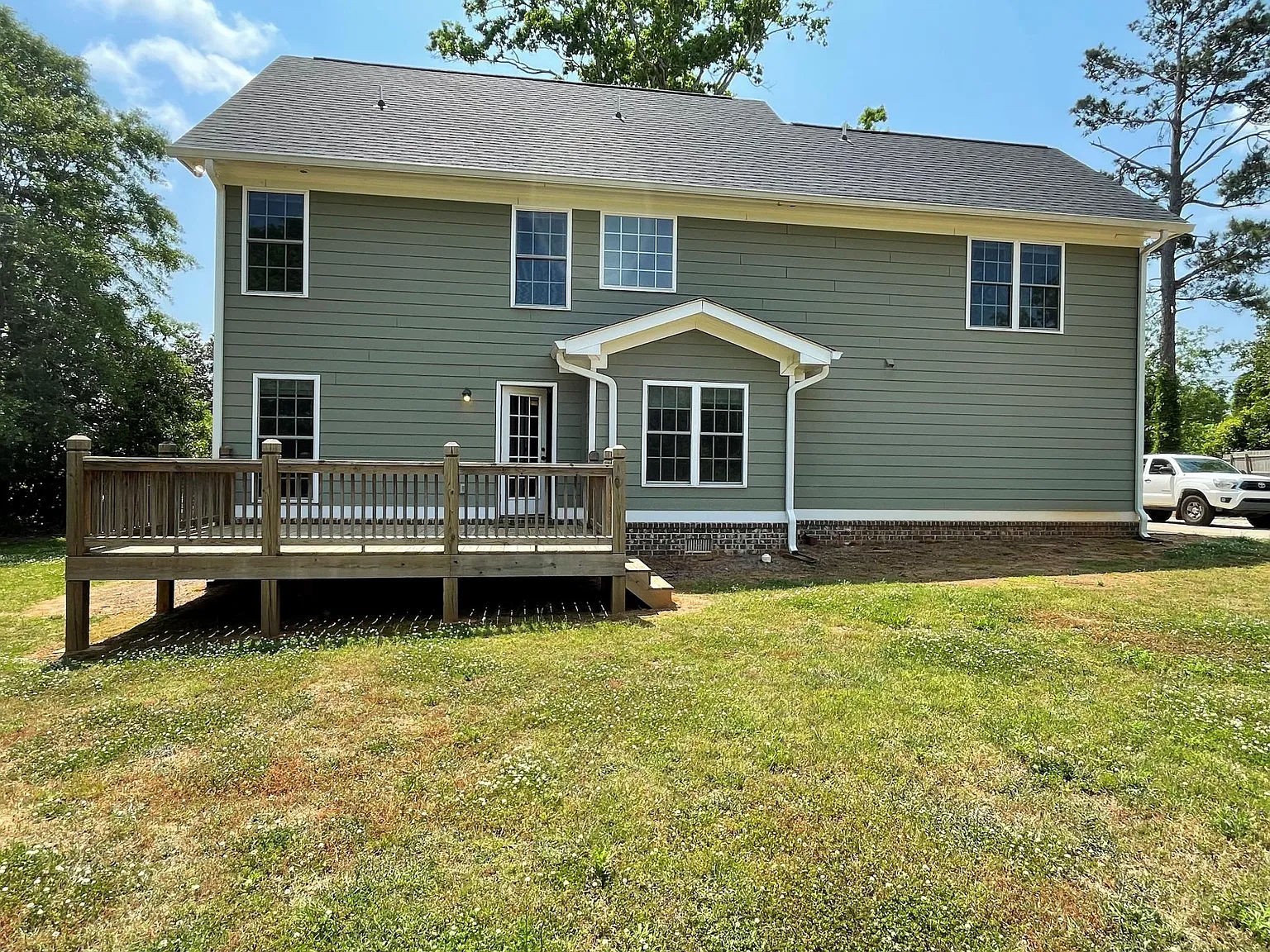 5 bed, 2248 sqft, $3,200 — Photo 1