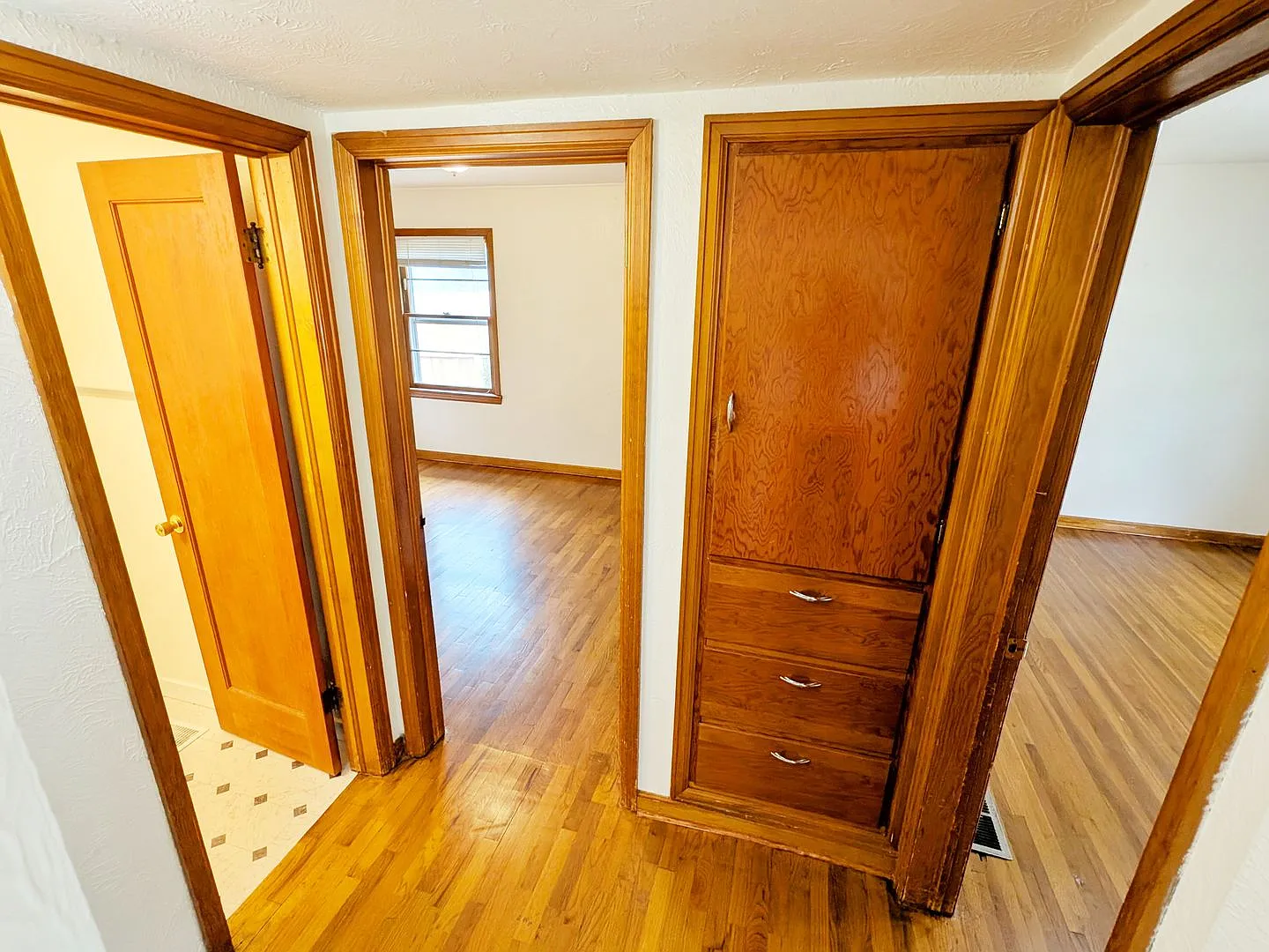 Old North End Bungalow — Photo 4