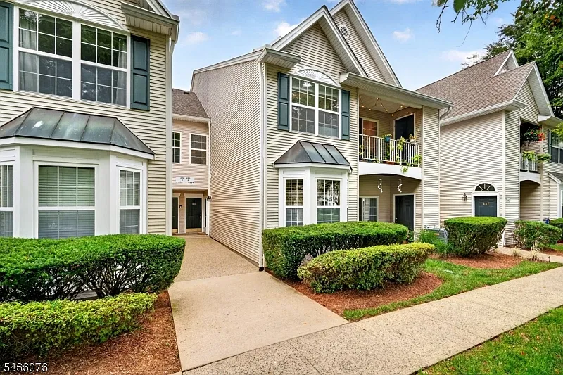 2 bed, 2.0 bath, $3,000 — Photo 3