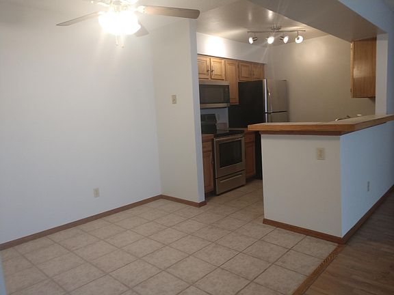 Kitchen / Dining