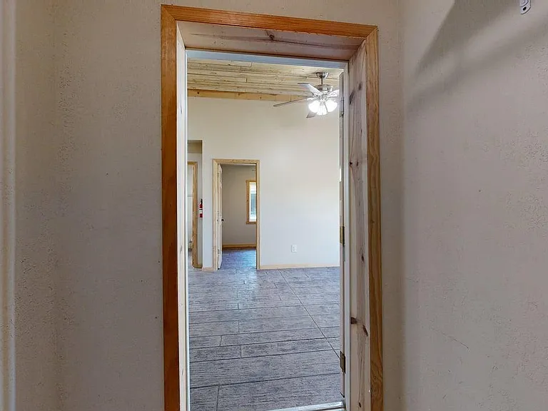 Watford Flats — Photo 19