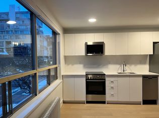 55 Hendrick Ave, Toronto, ON M6G 3S4