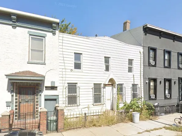 121 Mac Dougal St, Brooklyn, NY 11233