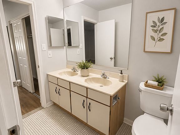 5th image of 1332 S 10th St APT 1