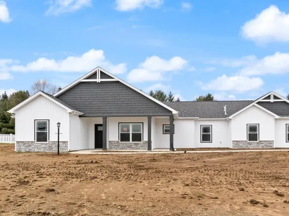 733 E Dresdin Dr, Warsaw, IN 46580