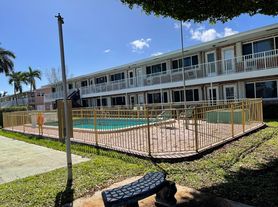 450 Layne Blvd, Hallandale, FL