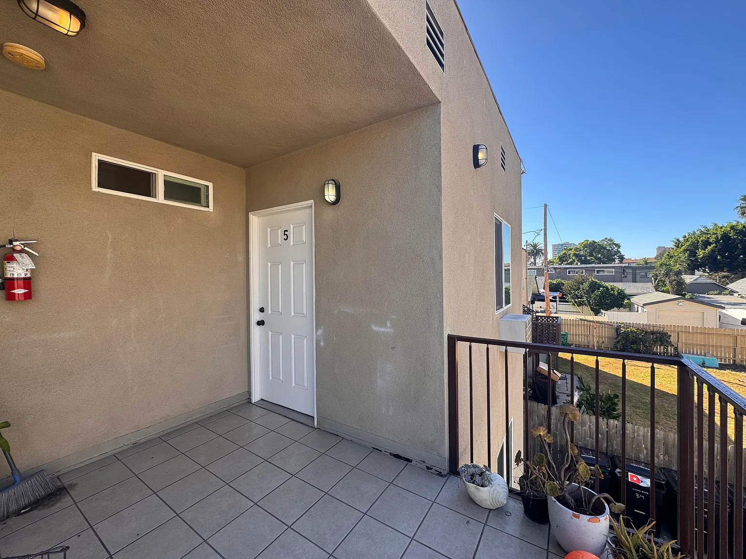 1 bed, 900 sqft, $1,750 — Photo 2