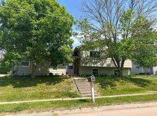 200 Washington Park Rd, Iowa City, IA 52245