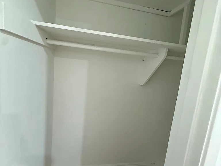 14642 Calvert St #3 — Photo 8