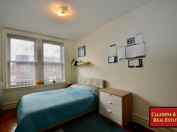 2151 East 1st Street image 16 of 34