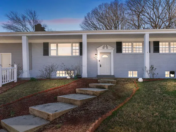 2819 Rose Valley Dr, Fort Washington, MD 20744