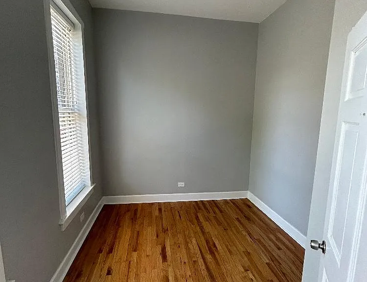 1942 S Carpenter St #1R — Photo 9