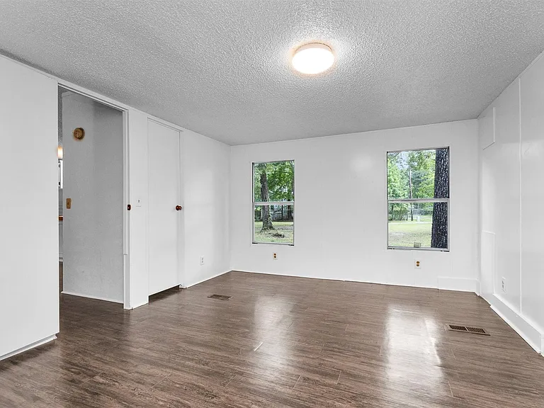 19339 Forest Lane Cir — Photo 26