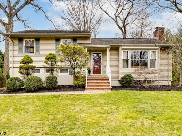 1375 Oak Tree Ct, Mountainside Boro, NJ 07092