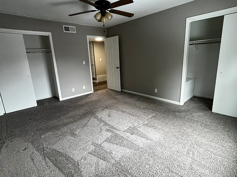 2100 Cottingham Dr — Photo 5