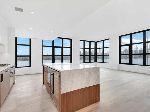 29 Huron Street image 2 of 31