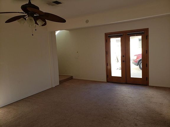 4th image of 213 W Acacia Ave