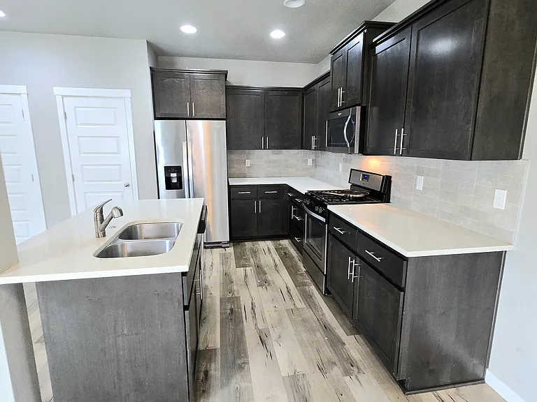 104 S Church St — Photo 6