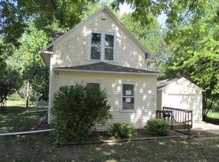 504 16th St, Spirit Lake, IA 51360