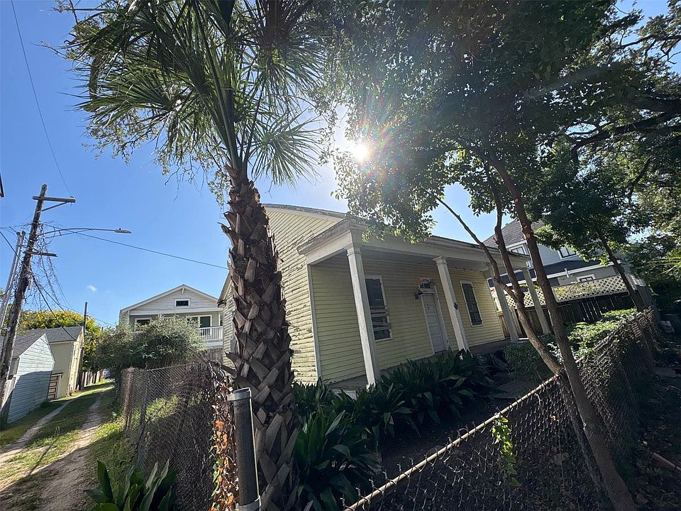 1st image of 1220 34th St