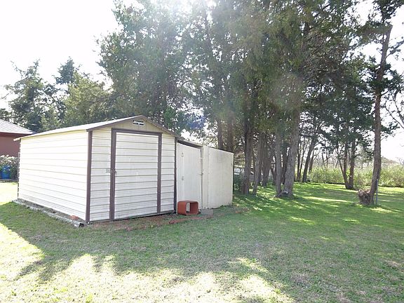 4th image of 2117 Winston Dr