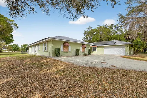 2065 Oak Beach Blvd Photo 1
