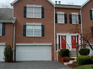 402 Apple Blossom Ct, Delmont, PA