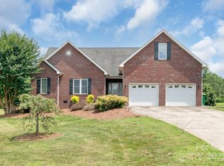 773 Hathcock Glen Dr, Oakboro, NC 28129