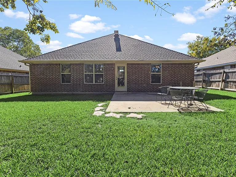 3511 Farah Dr — Photo 6