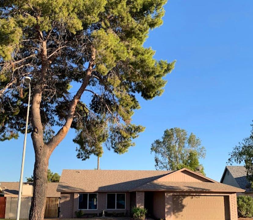 Front yard, street view