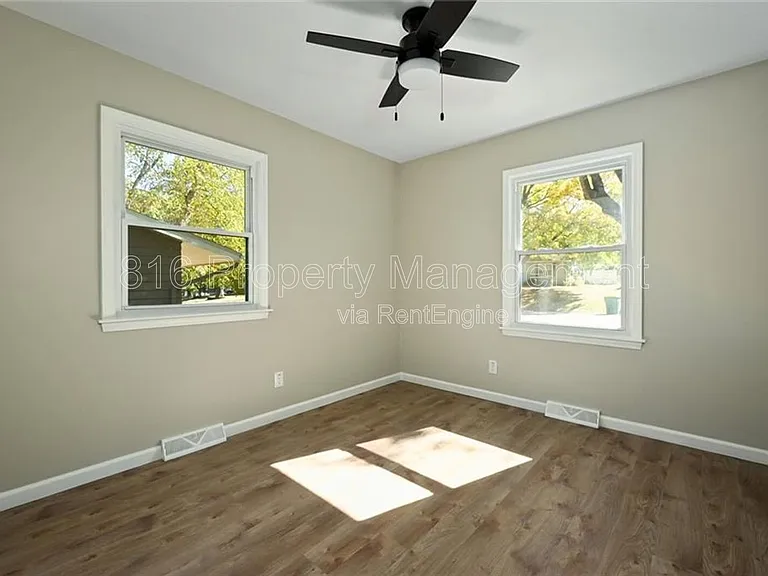 12120 W 63rd Ter — Photo 10