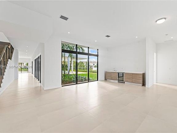 5th image of 16680 N Botaniko Dr N